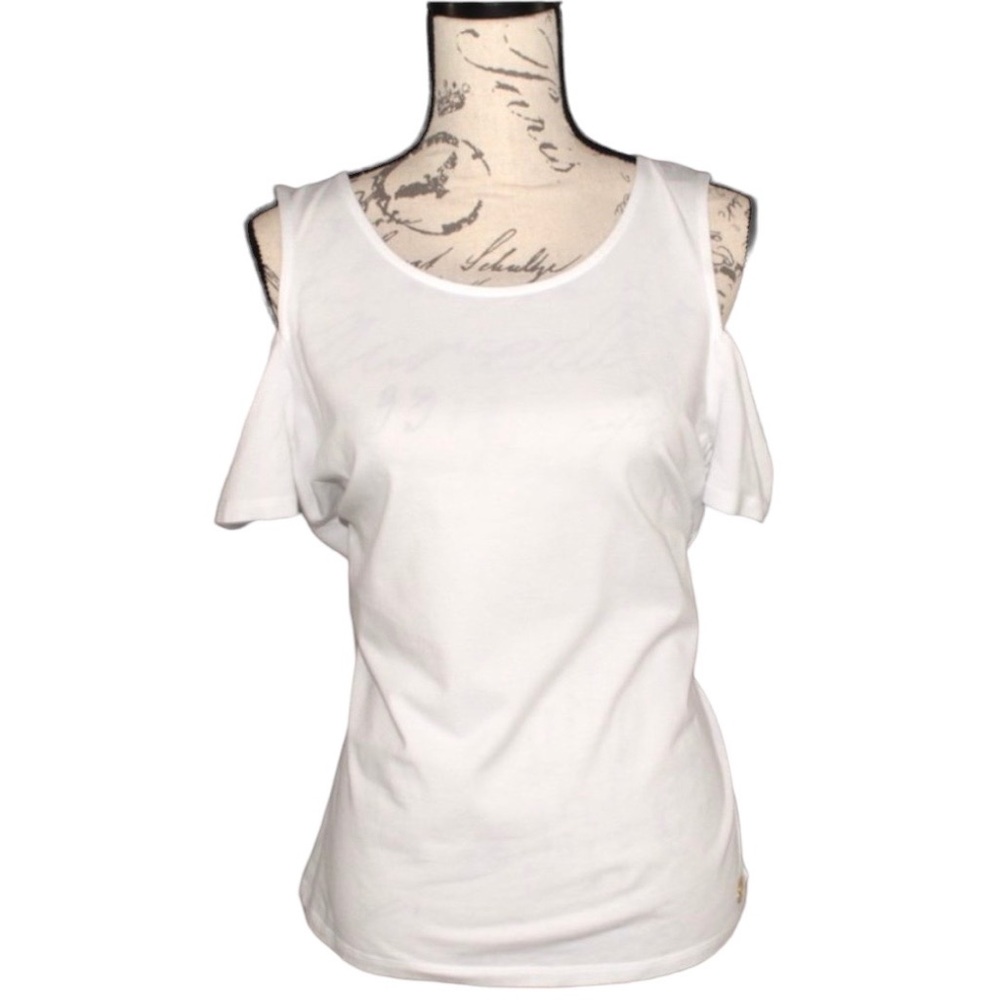 Hot summer, cold shoulder!